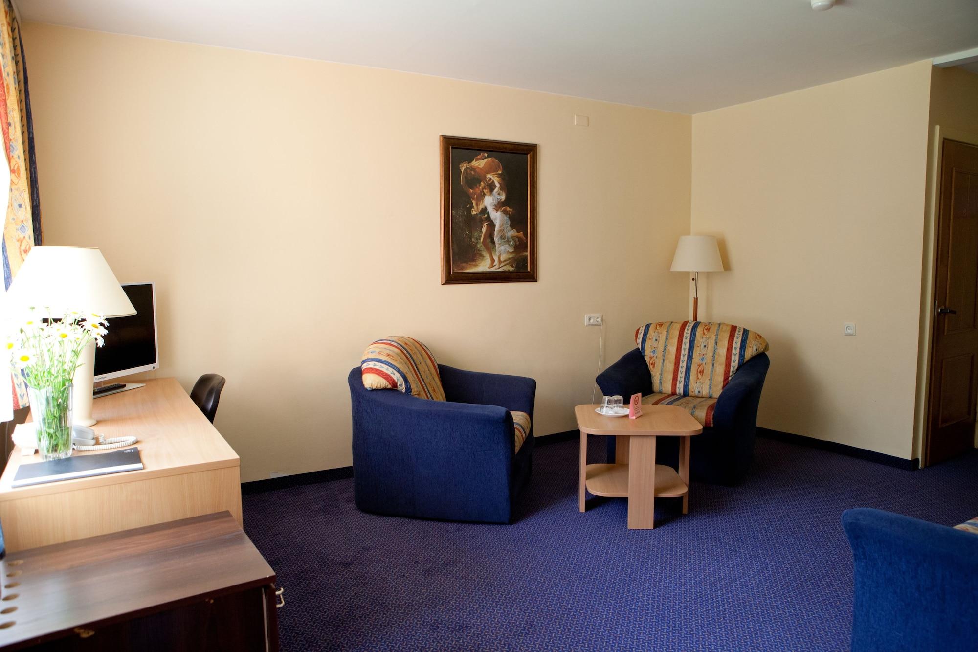 Hotel Karolina Park 3*
