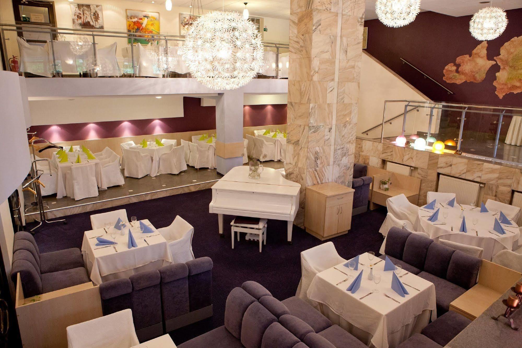 Karolina Park Hotel 3*