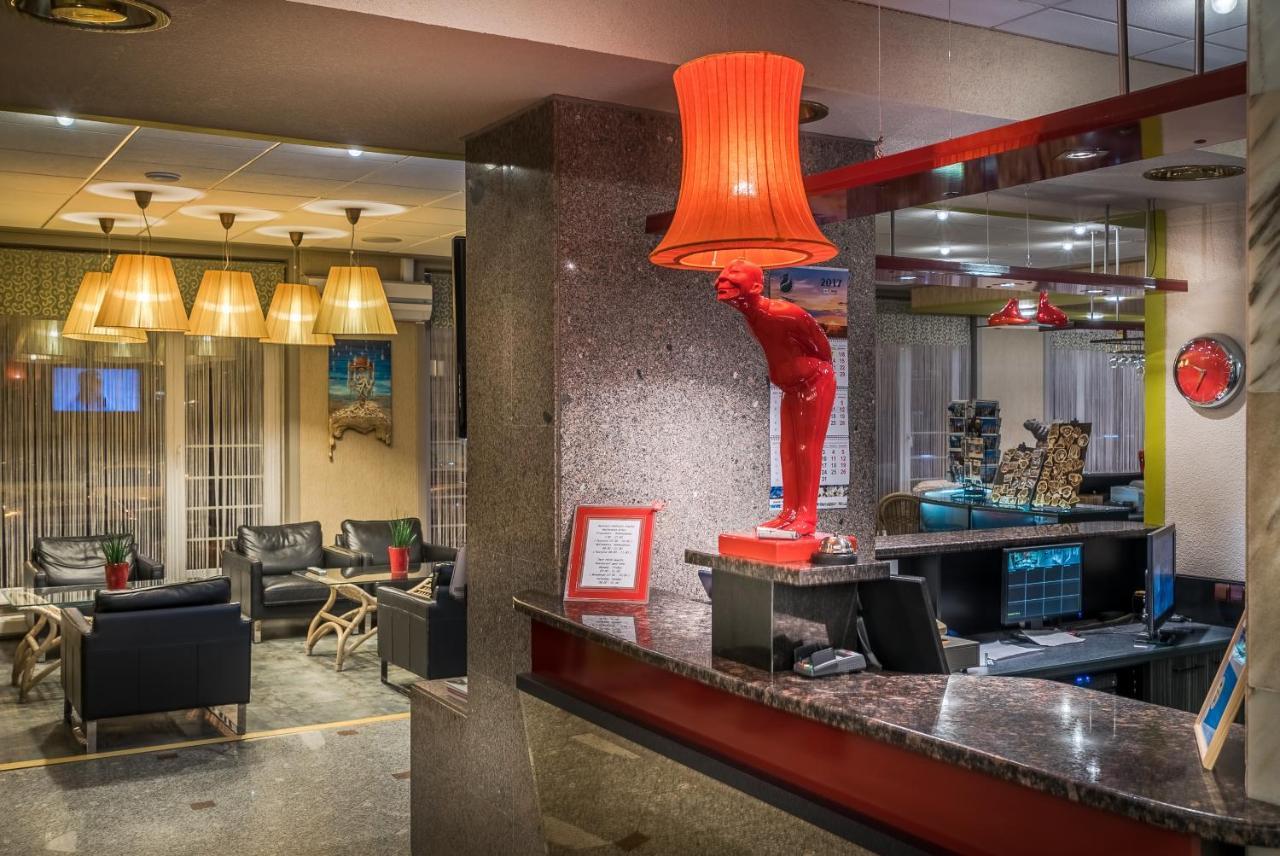 Karolina Park Hotel 3*