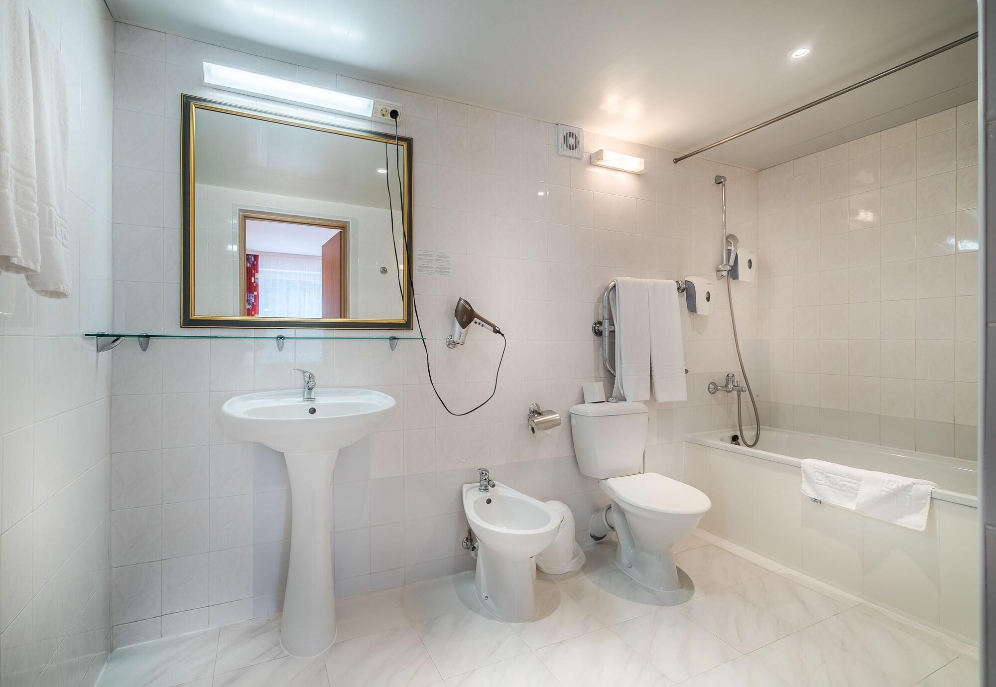 Hotell Karolina Park 3*